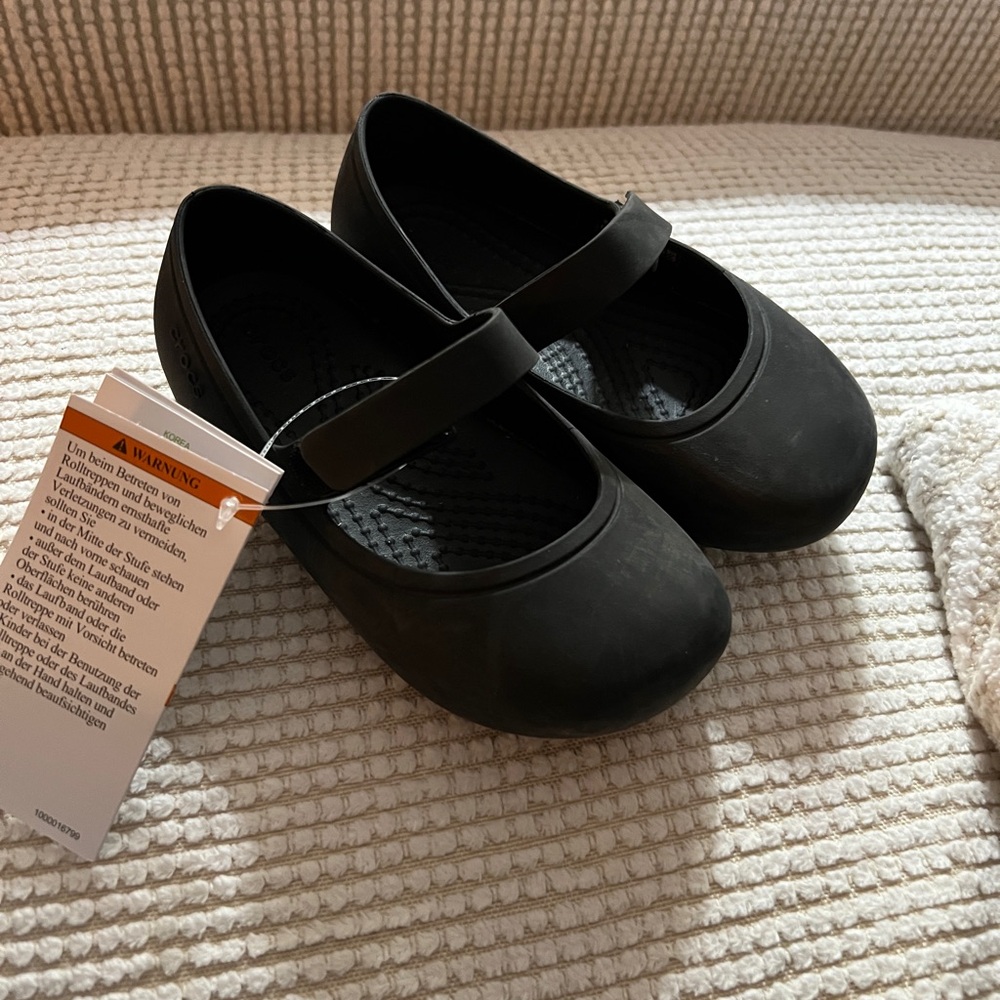 Crocs Mary Jane Girls shoes size 8 toddler